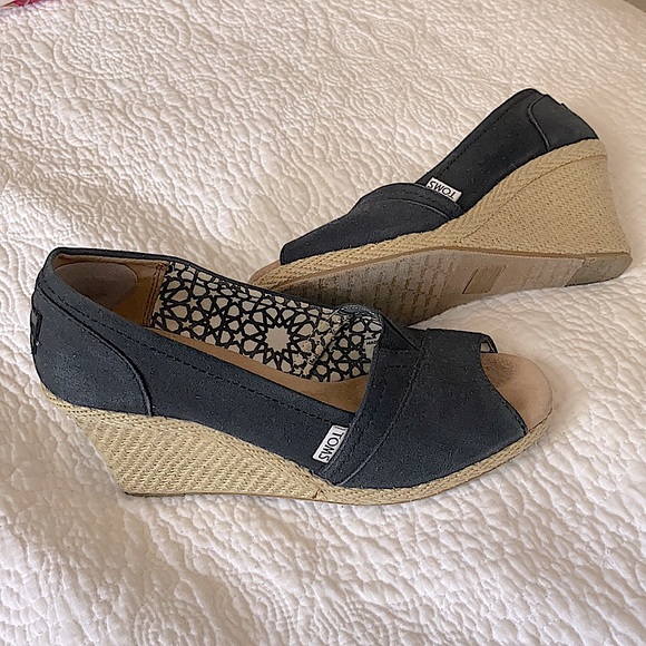 Toms Black Wedged Heel - Picture 1 of 2